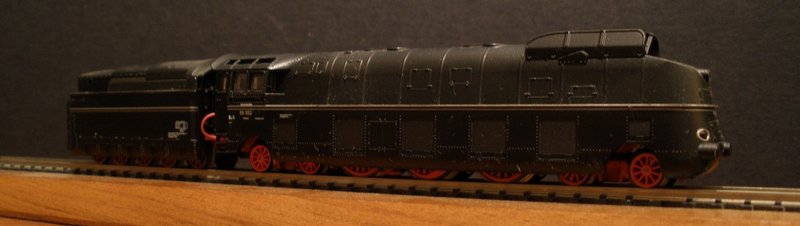 BR05-STROMLINIEN SCHWARZ.jpg