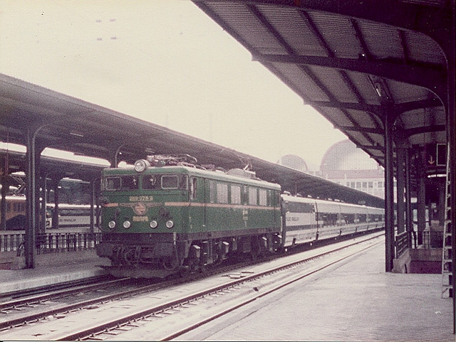 269 278 2  con talgo pendular en chamrtin.jpg