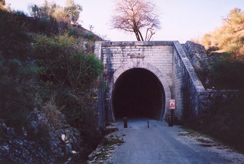 tunel del plantio acceso norte.jpg
