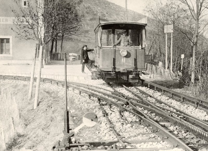 CF du Salève ,Monnetier-Mairie c1898.jpg