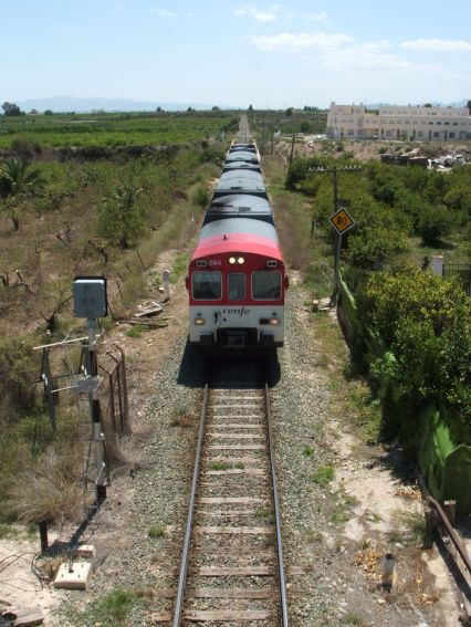 285914-jodar-tren.jpg
