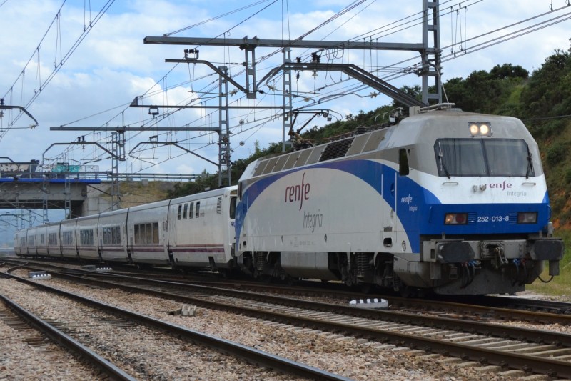 tren 6-7-12 013 - copia.JPG