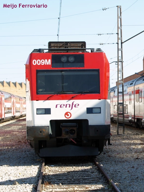 Tren de la serie 450, testero.JPG