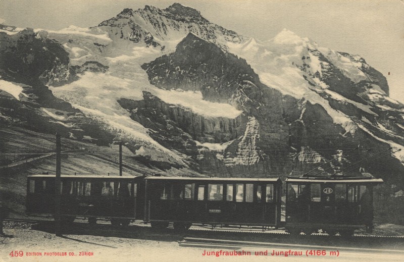 Jungfraubahn und Jungfrau (4166 m).jpg