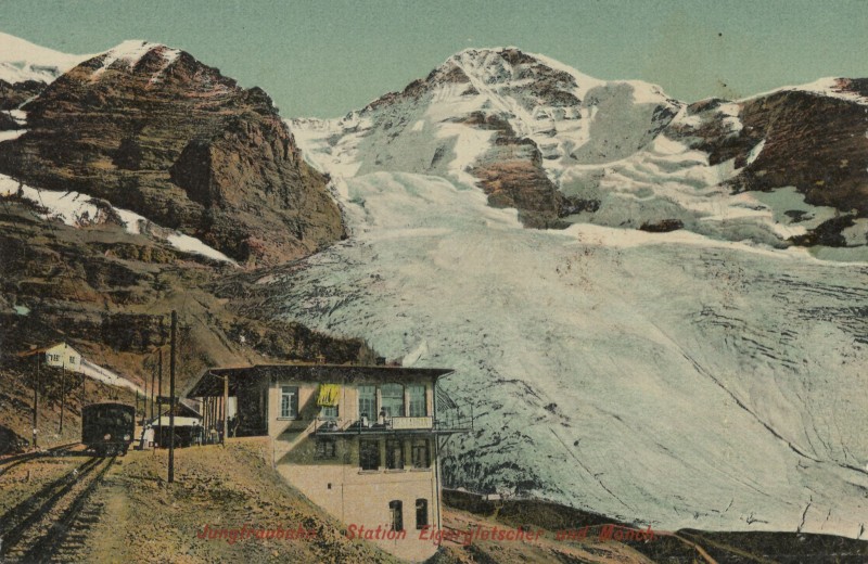 Jungfraubahn_Station Eigerletscher und Mönch.jpg