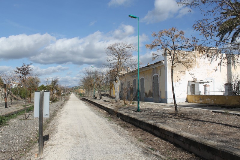 Estacion de Alcahudete fuente de Orbe.JPG