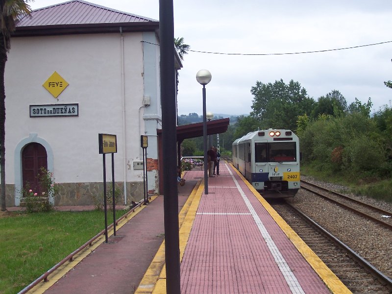 Soto con 2400.jpg