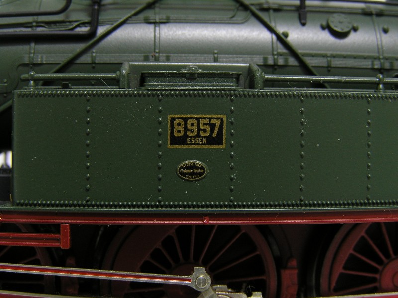 T 18 8957 ESSEN.JPG