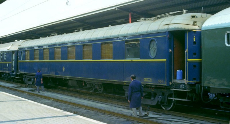 230871renfess1a.jpg
