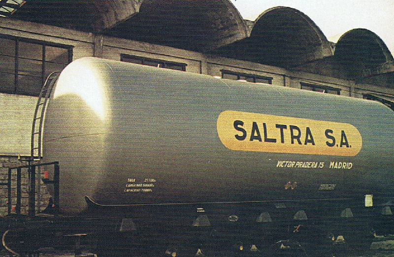 Tolva Saltra 4 ejes.jpg