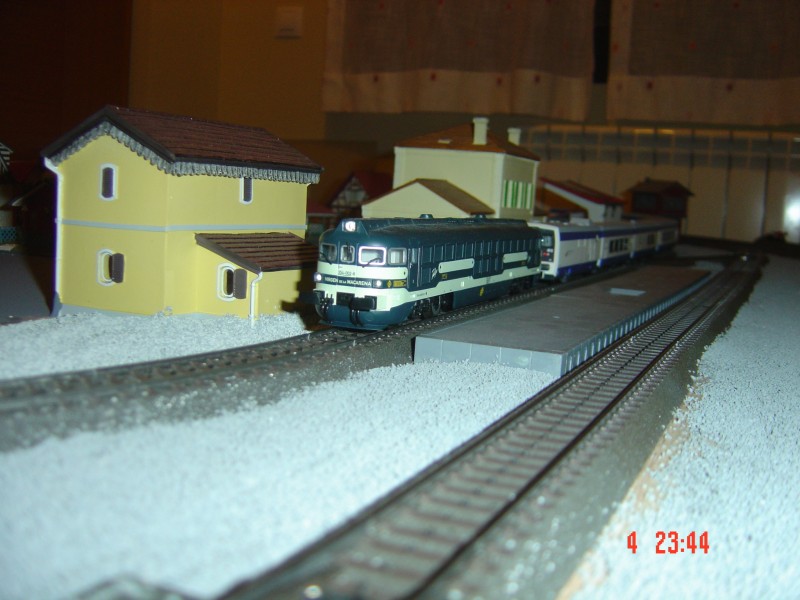 TALGOS PENDULARES REFORMADOS POLY MAQUETA 2012 001.JPG