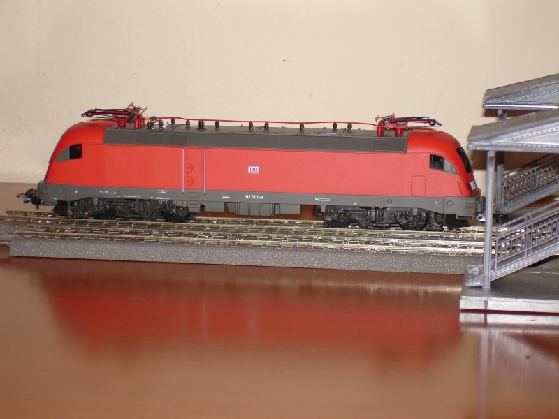 E 182.jpg