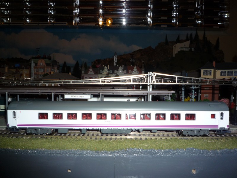 A12t-9008.JPG