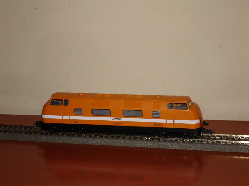 2904 (V 220).JPG