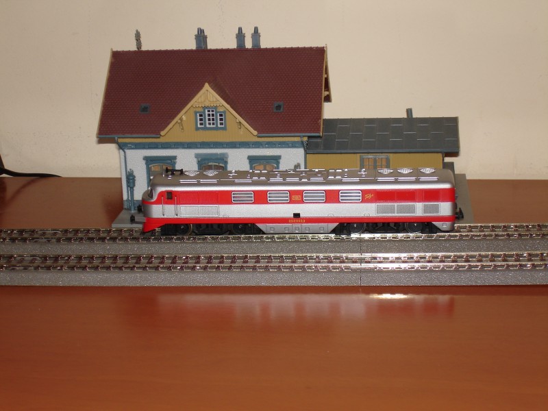 352 005-3.JPG