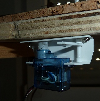 Servo-06.jpg