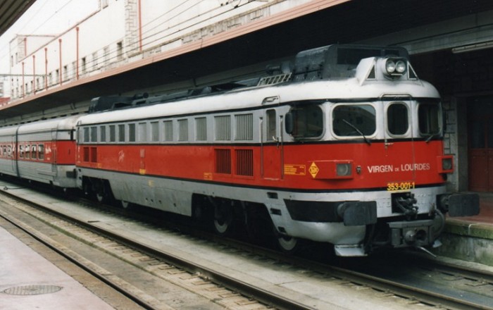 irun_renfe-353-001_20000320[1].jpg