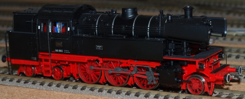 BR 66 Nº 66 002.jpg