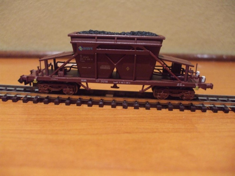 Tolva TT9 Mftrain 003.jpg