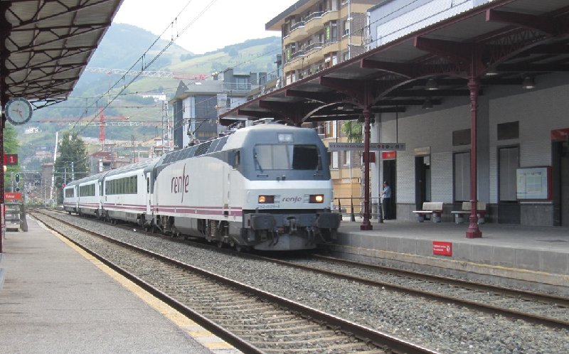 ARCO TOLOSA.JPG