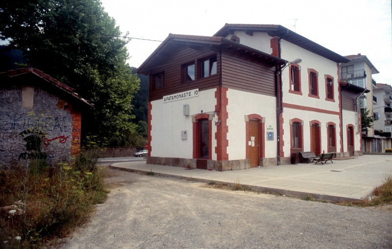 858.jpg