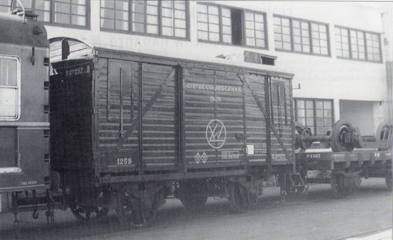 F-1259 004.jpg