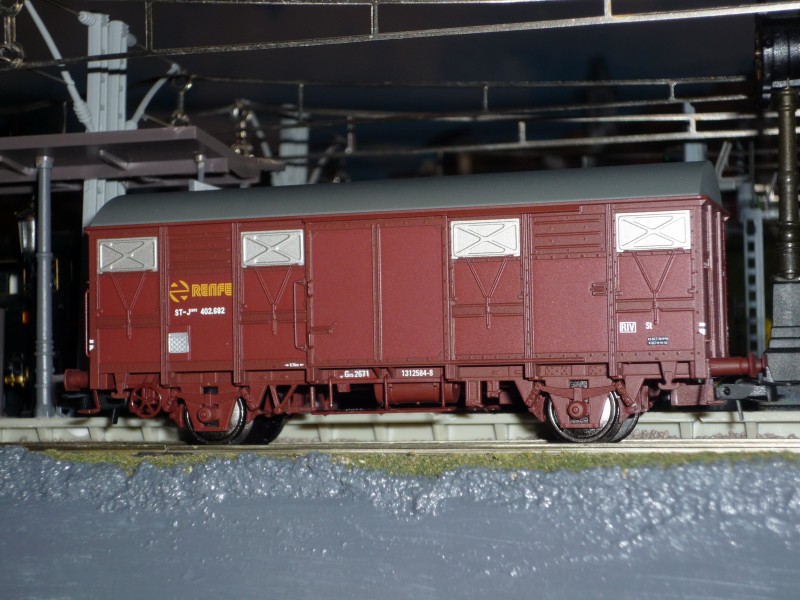 ST-Jcbvx402682.JPG