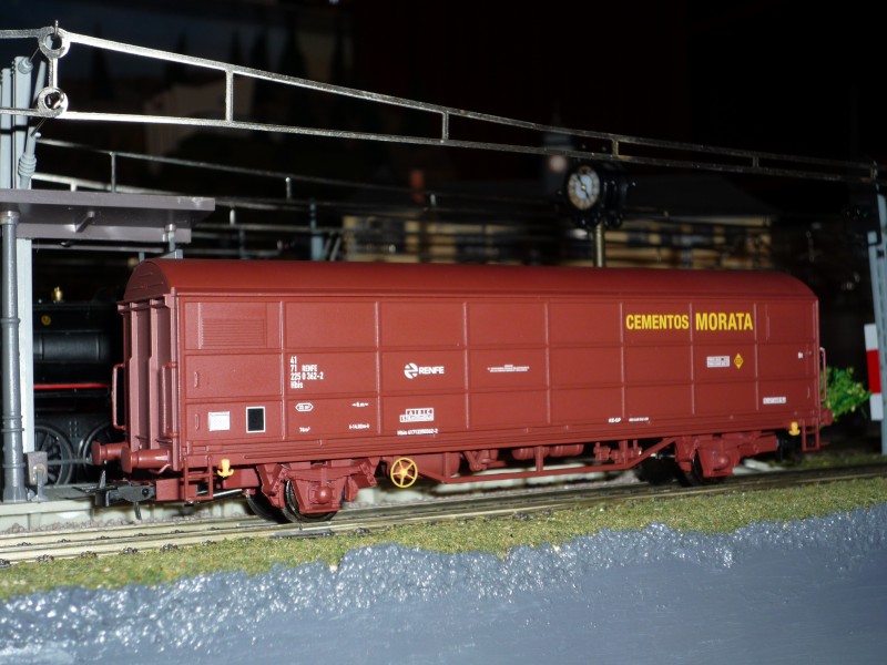 41 71 225-0 362-2.JPG