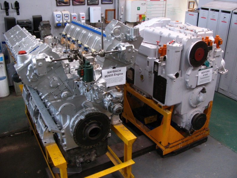 Williton_Class_35_engine_and_transmission.jpg