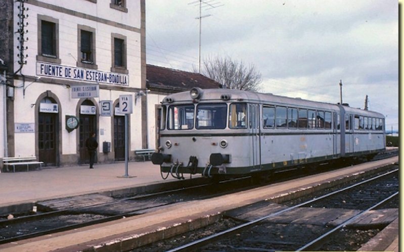 FERROBUS FUENTE DE SAN ESTEBAN.jpg