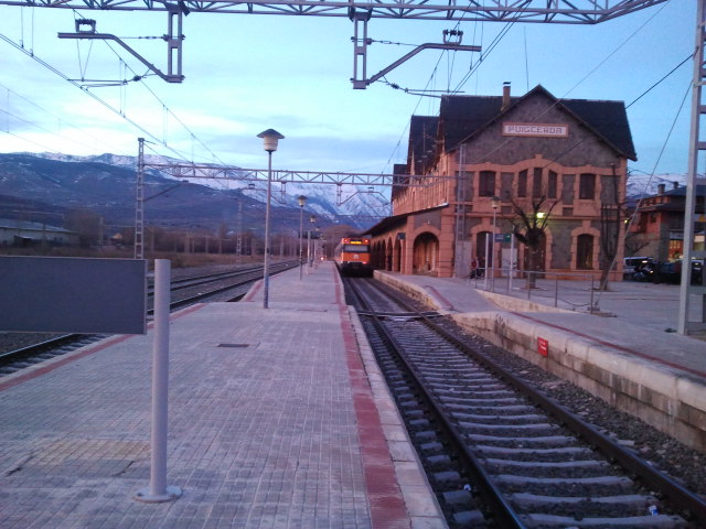 Estacio de Puigcerda 2013-02-01 17.16.45E.jpg
