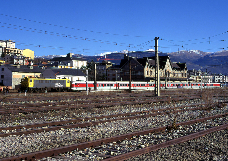 RENFE_Puigcerdà_17desembre1994_photoJosepMiquel.jpg