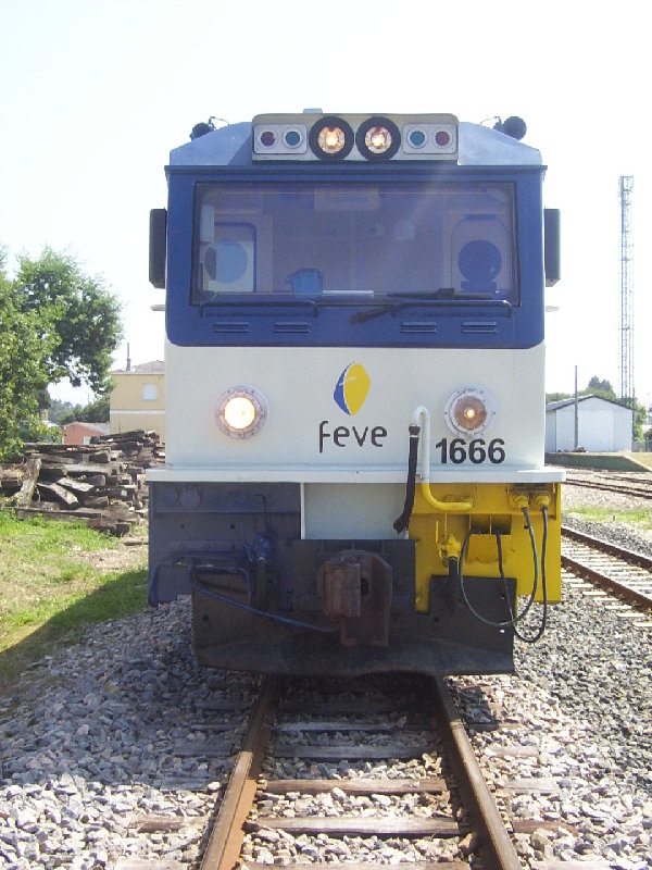 Alsthom_1666_FEVE_Ribadeo.jpg