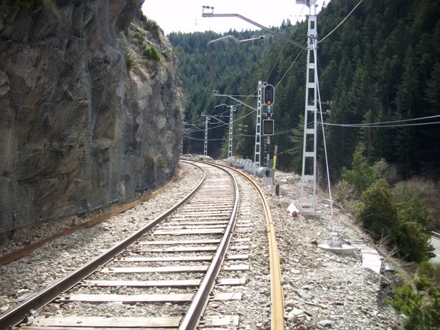 7 Preparant la renovacio a la zona anomenada estret de les coves.jpg