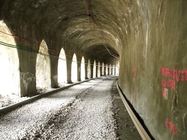 11 Renovacio al tunel de porticons abans d´arribar a d´Urtx-Alp.jpg