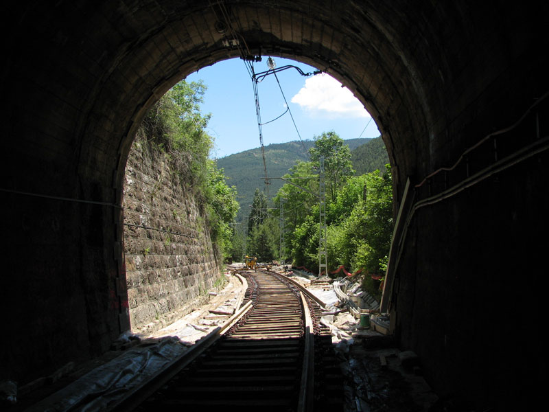 13 Col.locacio de les noves vies.jpg