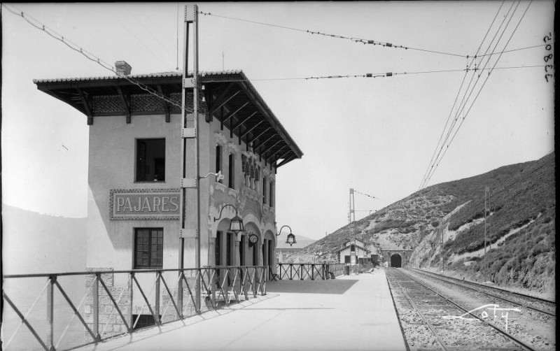 NORTE_estacion de Pajares_1927-1936 (Antonio Passaporte)(FPH)_3.JPG