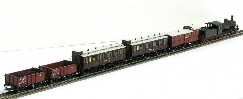 12 G 7.1 Tren militar T.jpg
