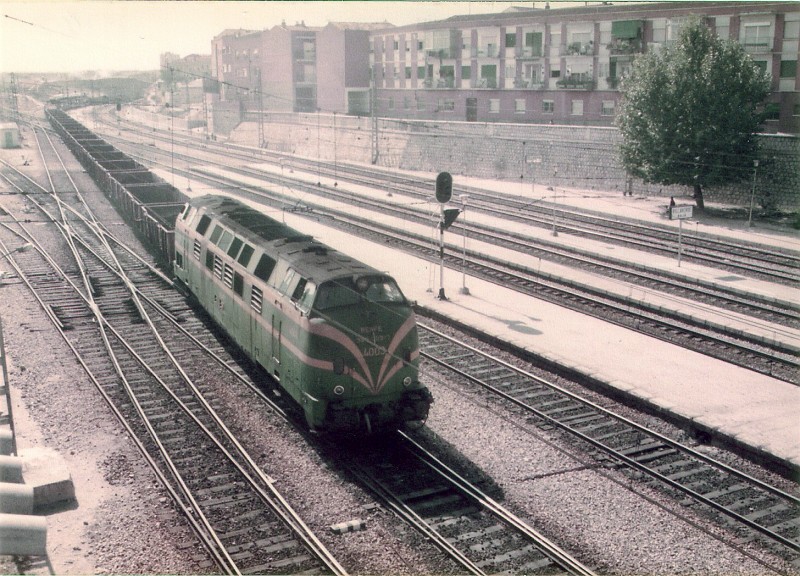 4003 en Villaverde Bajo 16-oct-1982.jpg