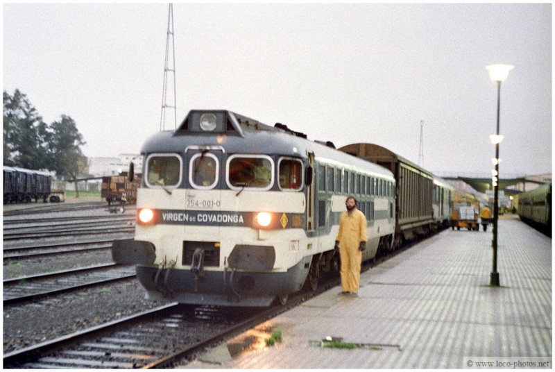 9890.jpg
