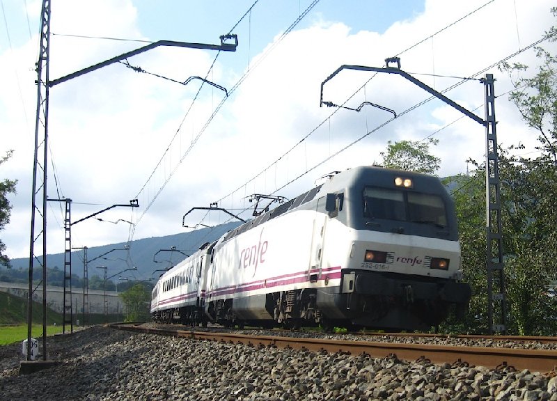 DIURNO CURVA.JPG