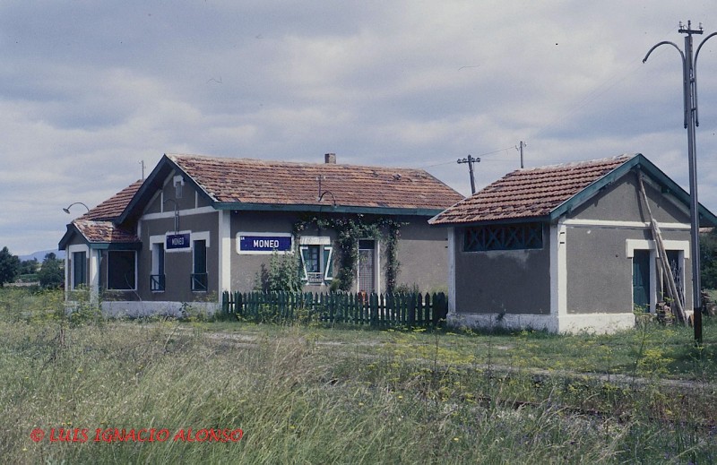 102  Estación de Moneo (S.M.). (3-7-88).jpg