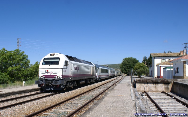 334-026 Talgo Almeria.JPG