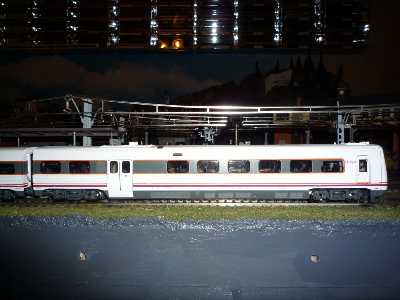 9-594-008-5.JPG