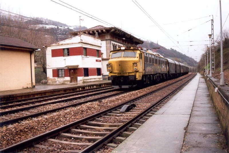 f6013.jpg