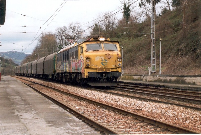 f6023.jpg