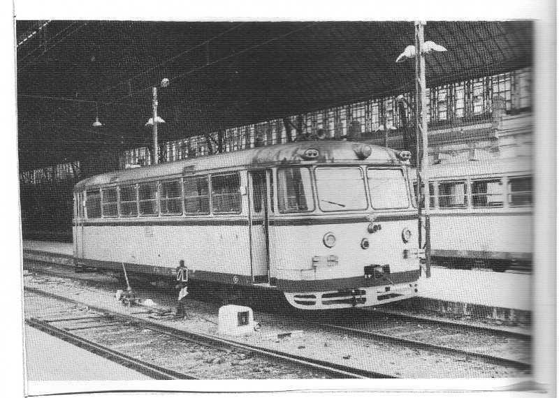 Ferrobus 301 El Abuelo en Valencia 001.jpg