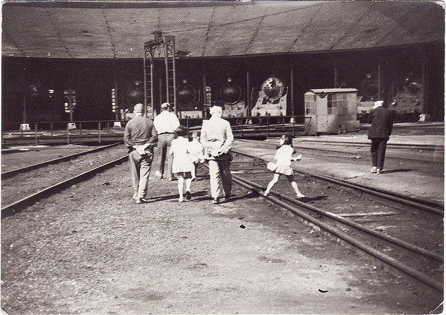 deposito de locomotoras de Arcos de Jalon en Soria..jpg