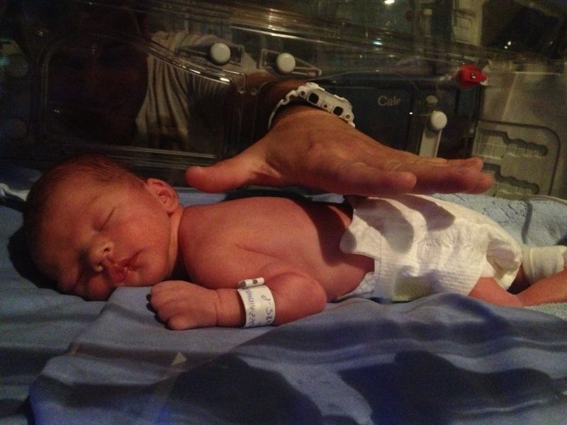 Familia-Mi nieto Leo-12-06-2013.jpeg