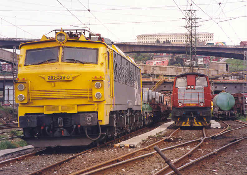 251-311Luchana.jpg